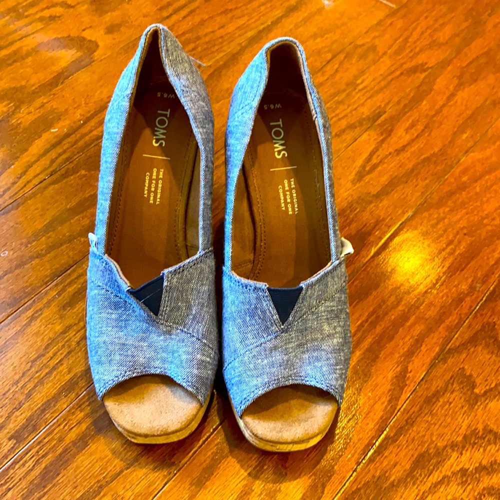 Never Worn Toms Denim Wedges
